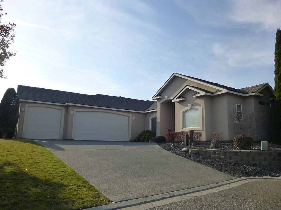 1st image of 1304 W Canyon Lakes Dr