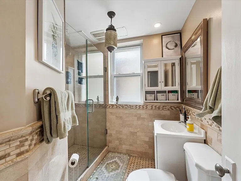 5006 N Wolcott Ave #2 — Photo 9