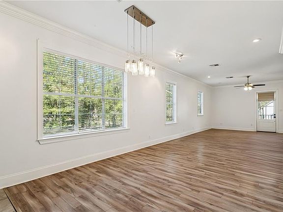 4th image of 18100 Cusachs Dr