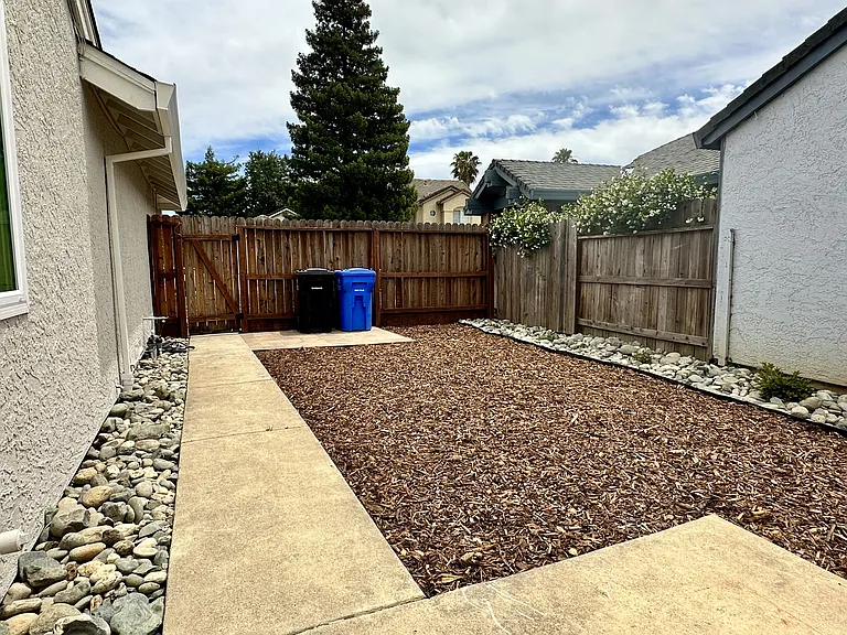9320 Trenholm Dr — Photo 14