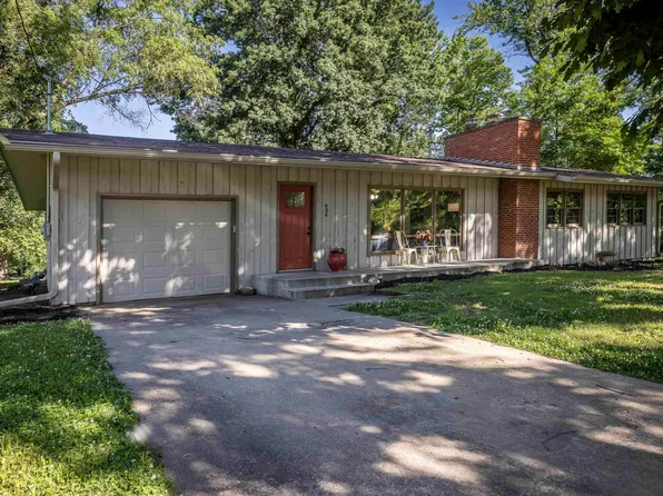404 Emerald Dr, Holton, KS 66436
