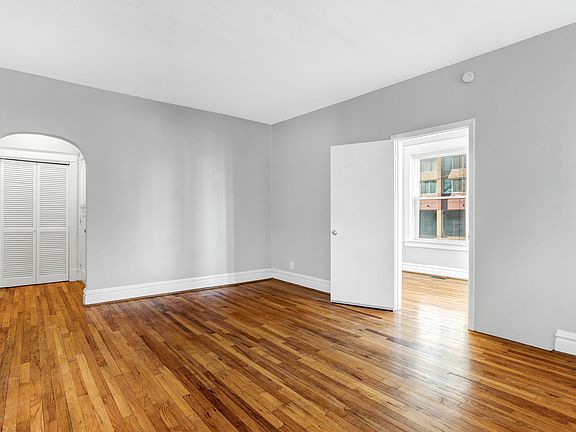 4th image of 710 Westgate Ave #1