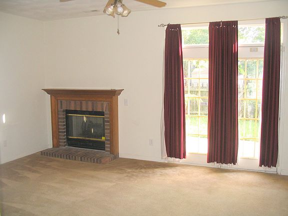 Family Room with gas logs fireplace