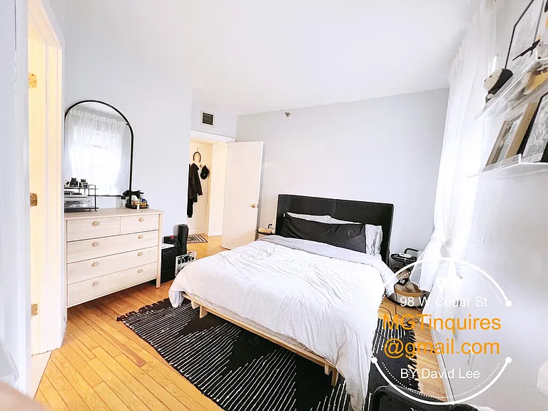 100 W Cedar St #7 — Photo 4