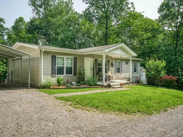 459 Cavanaugh Ln, Byrdstown, TN 38549