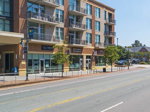 140 W Franklin St Unit 404, Chapel Hill, NC 27516