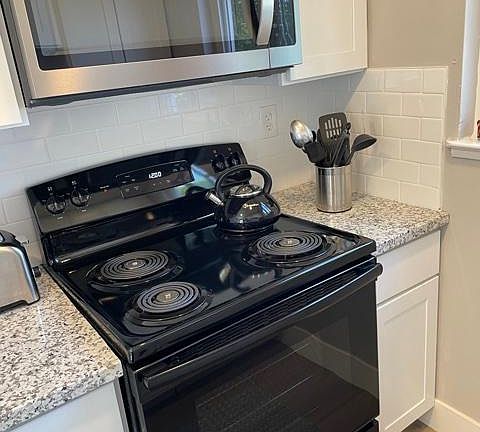 3rd image of 934 Ironwood Dr APT 2