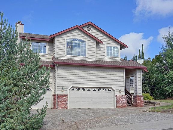 3rd image of 3080 Camerosa Cir