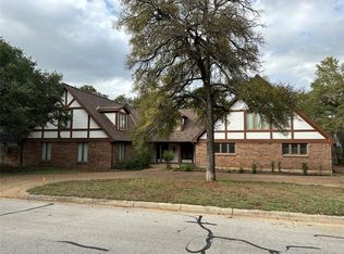 5813 End O Trl, Fort Worth, TX 76112