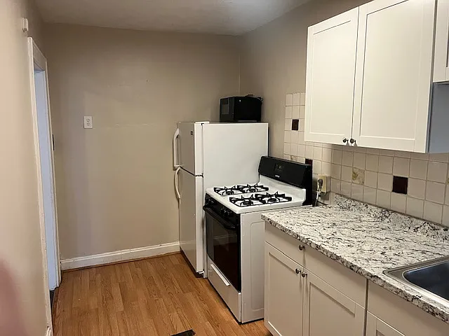 121 E Arcadia Ave #A — Photo 9