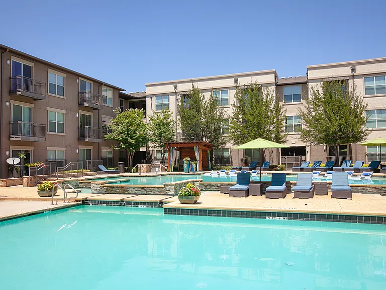 Dallas, TX Apartment Homes — Photo 17