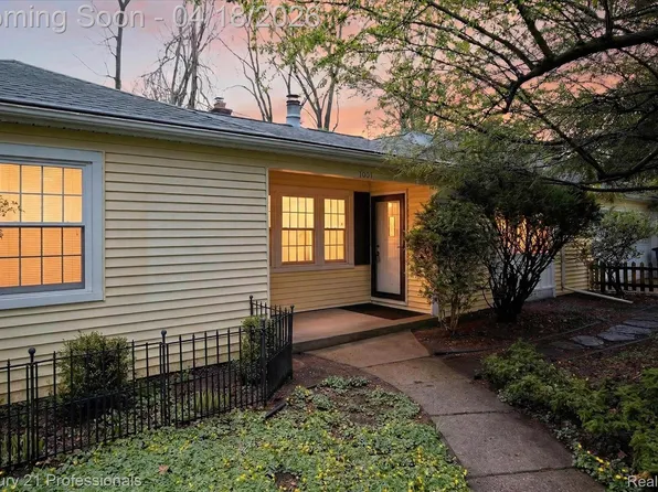 1001 Arborview Blvd, Ann Arbor, MI 48103