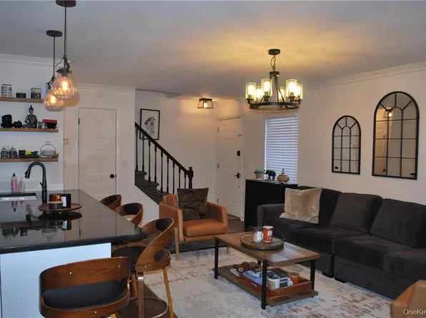 72 The Rise, Warwick, NY 10990