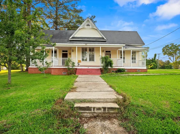 101 Camp St, Ellisville, MS 39437