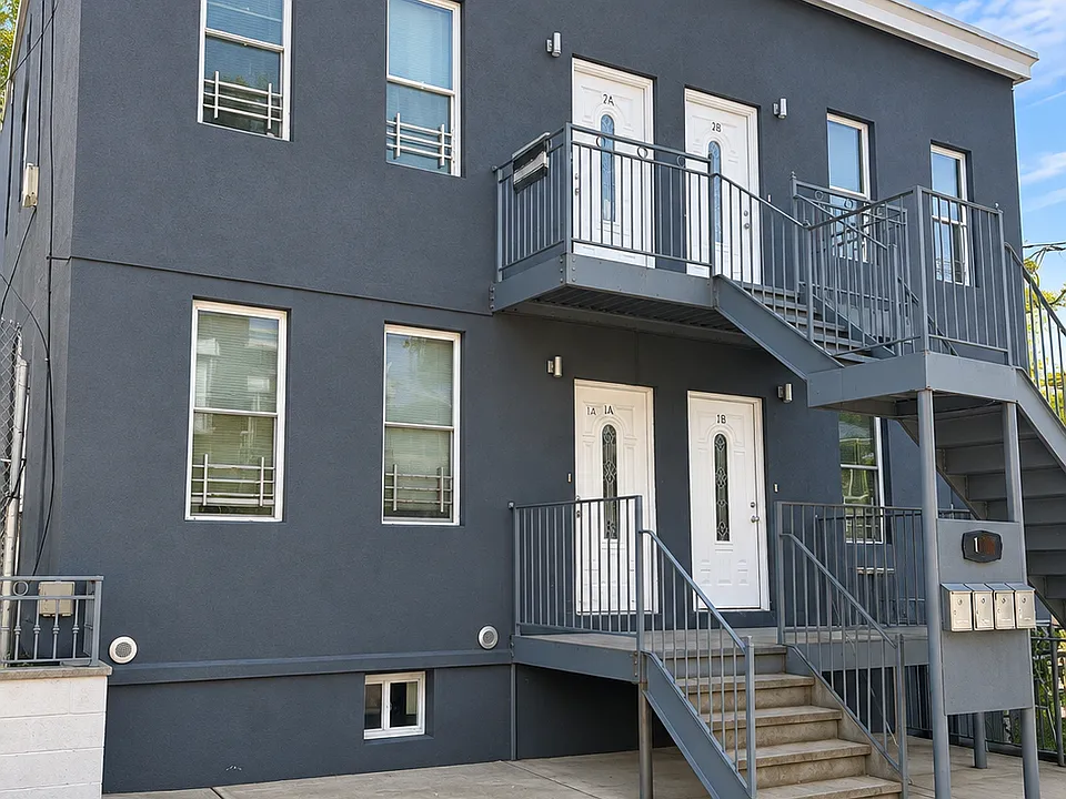 180 Fillmore St #2B