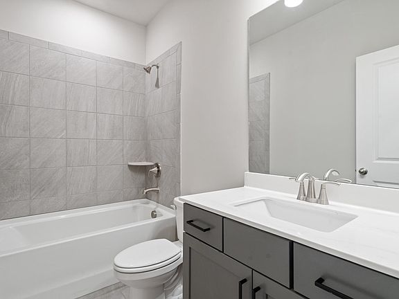4th image of 713 Mulberry Walk