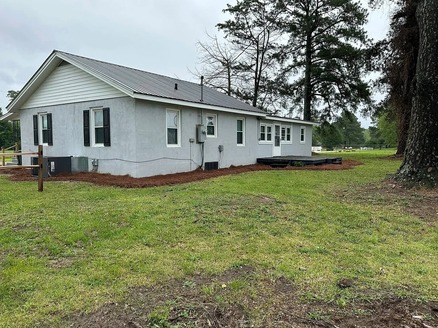 3 bed, 1352 sqft, $1,400 — Photo 4