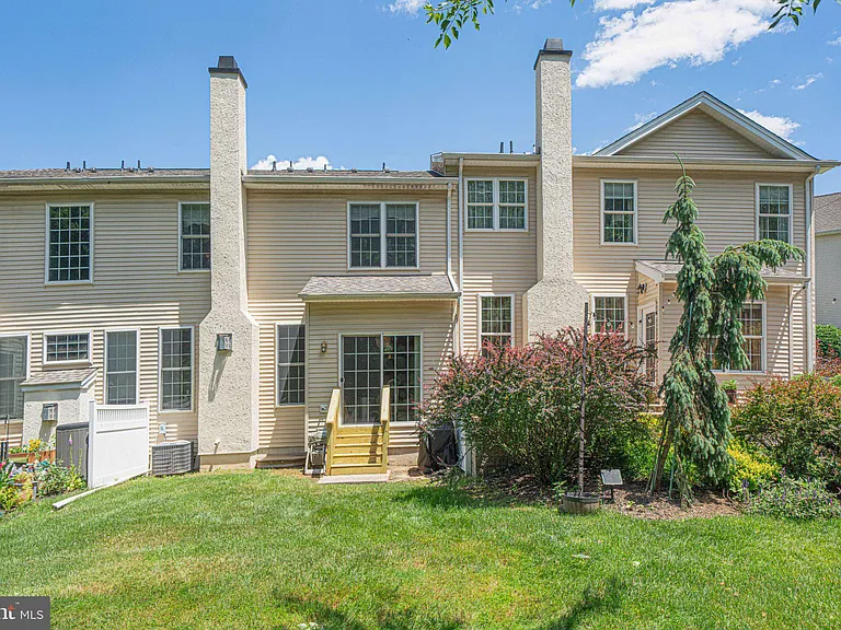 2392 S Whittmore St — Photo 38