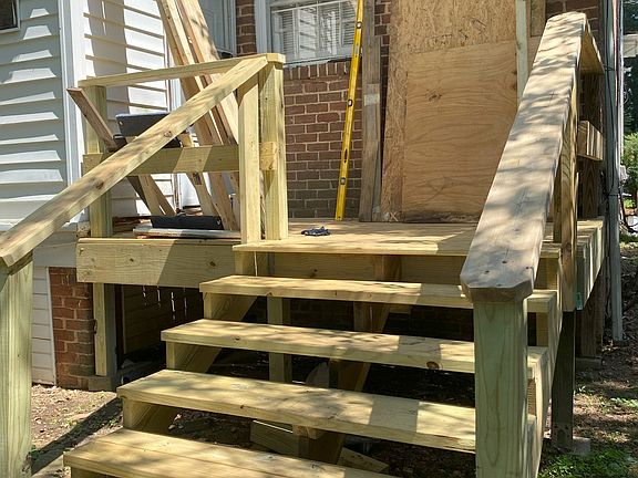 Small Deck / Back Porch