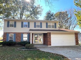 1142 Great Falls Ct, Ballwin, MO