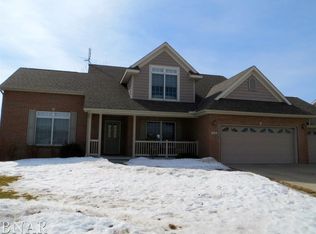 112 Kendahl Ct, Hudson, IL