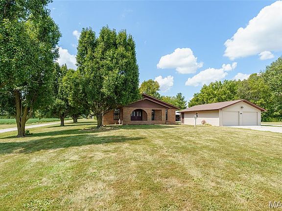 3rd image of 7043 Walsh Rd