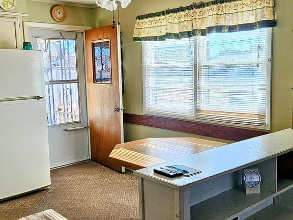 5th image of 110 Edith St