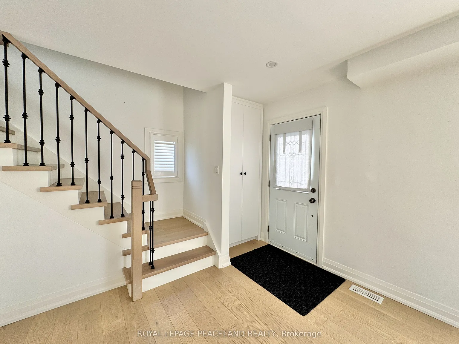 5 bed, $4,100 — Photo 2