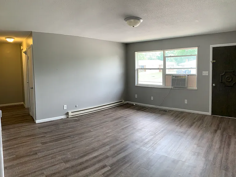 1910 E Hanna Ave #1910 — Photo 6