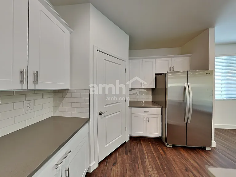6191 Calle Bilboa — Photo 4