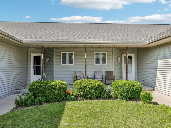 1709 & 1711 Bates St, Sauk City, WI 53583