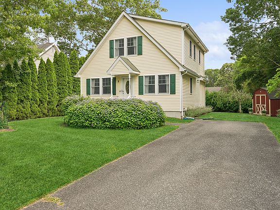 3rd image of 8 Neptune Ave