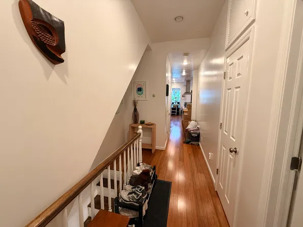 1360 Prospect Place image 9 of 18