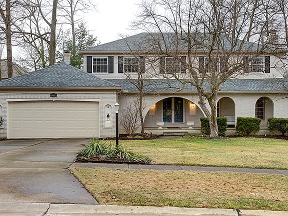 2nd image of 16572 N White Oaks Dr