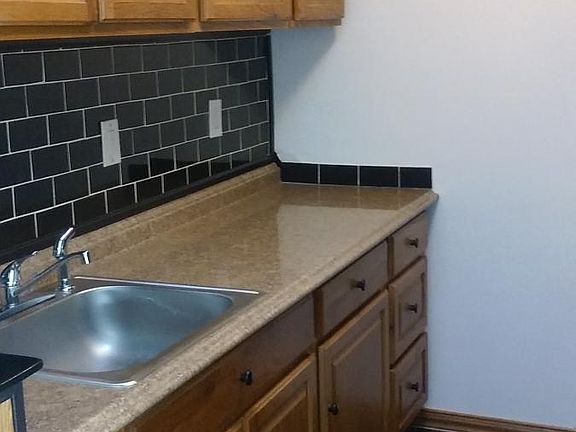 3rd image of 3007 Randall Ave