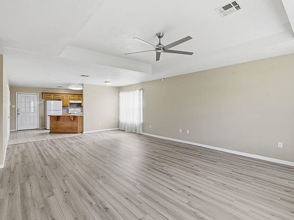 5th image of 4041 Fourden Ln