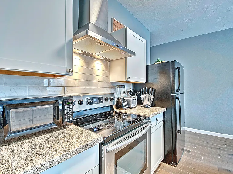 2925 Delafield St #A — Photo 2