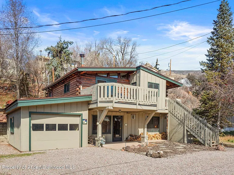 120 Tucker Ln — Photo 2