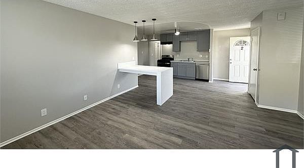1st image of 38703 Larkin Ave APT 2