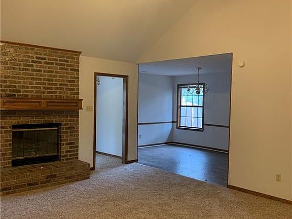 3rd image of 2810 Arroyo Ct N