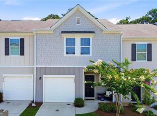 1052 Paddington Dr, Cartersville, GA 30120