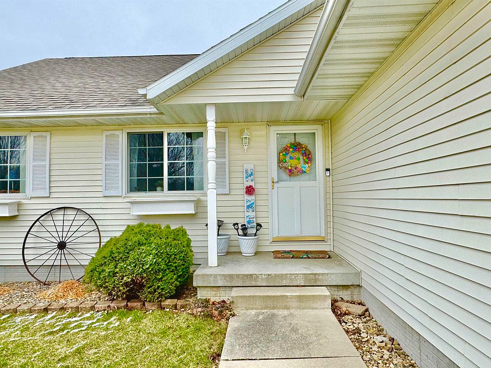 1st image of 818 Jakob Ln