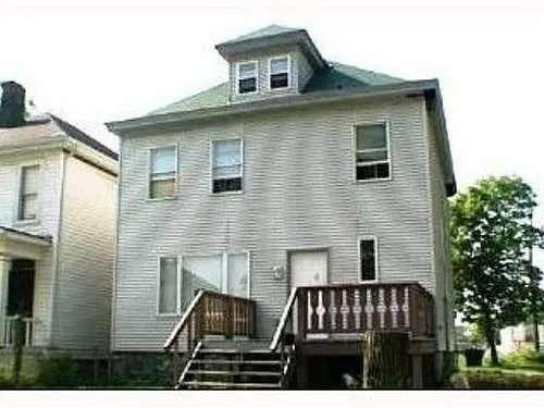 1169 E Rich St photo 1
