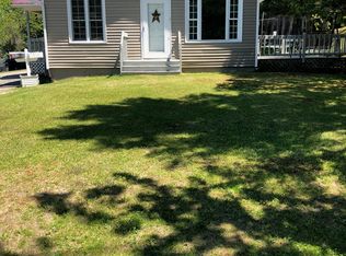 18 3rd Ave, Fort Kent, ME 04743