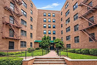 139-05 85th Drive, #4G