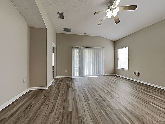 4th image of 1546 Cotton Clover Dr