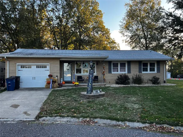 1109 E Washington Ave, Greenville, IL 62246