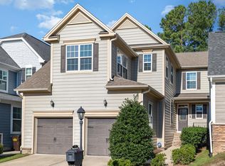 135 Pine Hawk Dr, Spring Lake, NC 28390