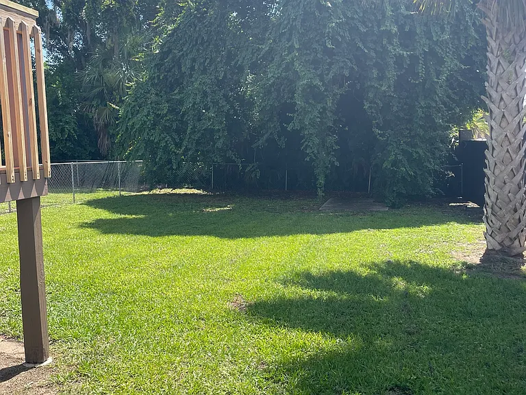 1719 Edgewater Dr — Photo 25