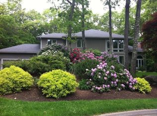 3 Old Bridge Ln, Sharon, MA 02067